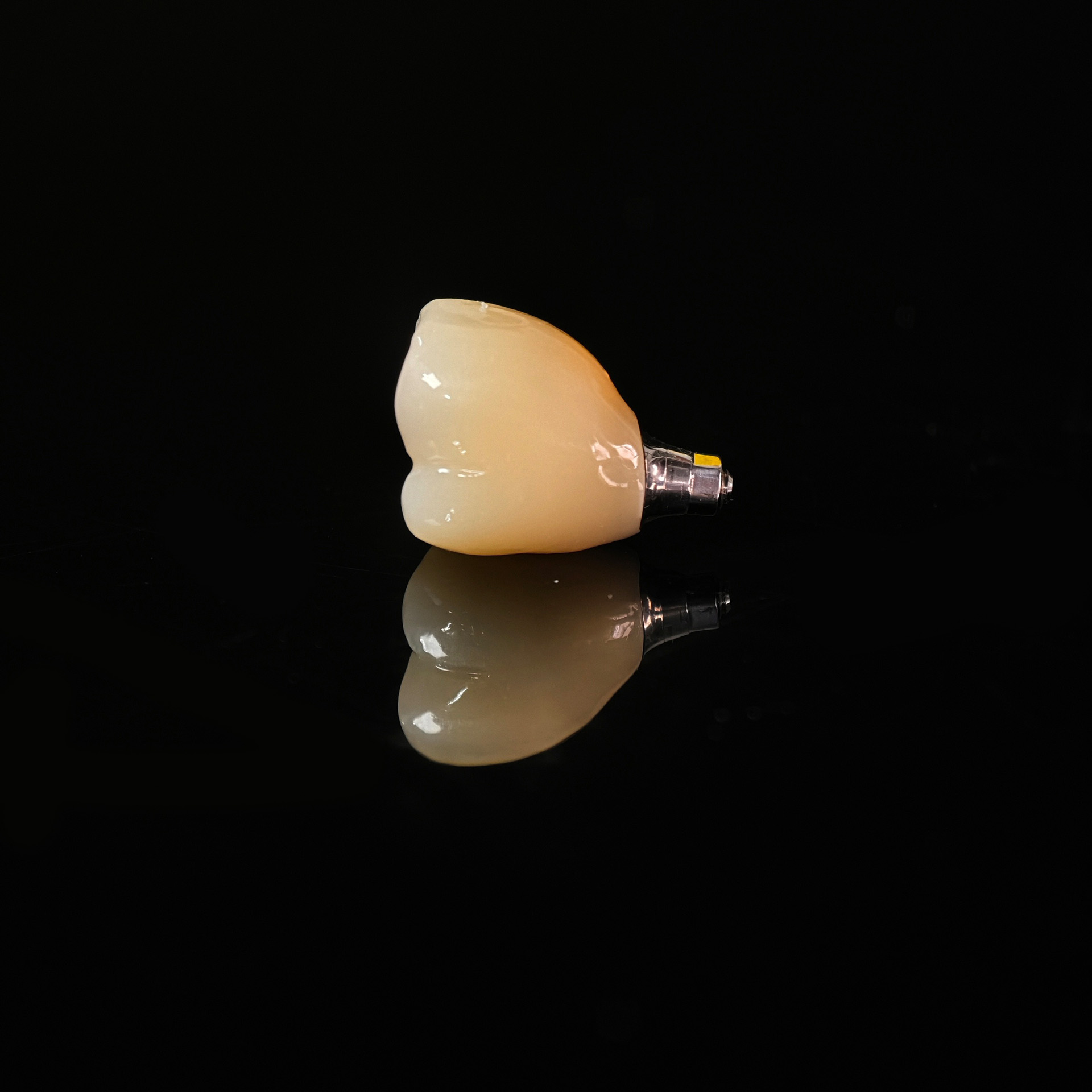 Zirconia crown with screw retained