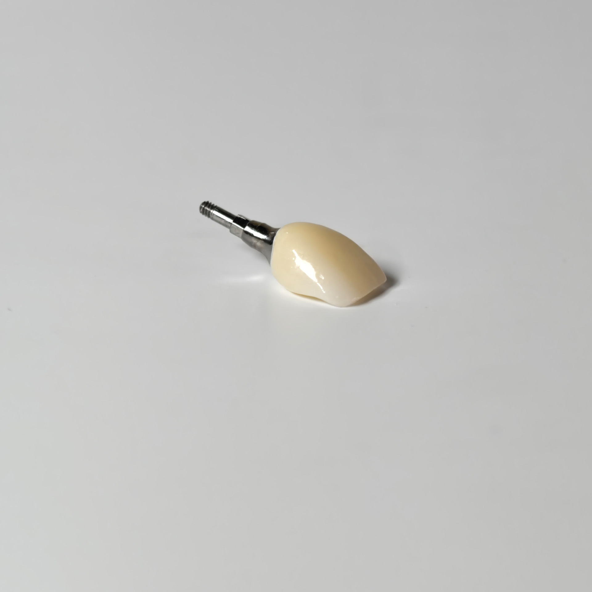 Zirconia crown with screw retained