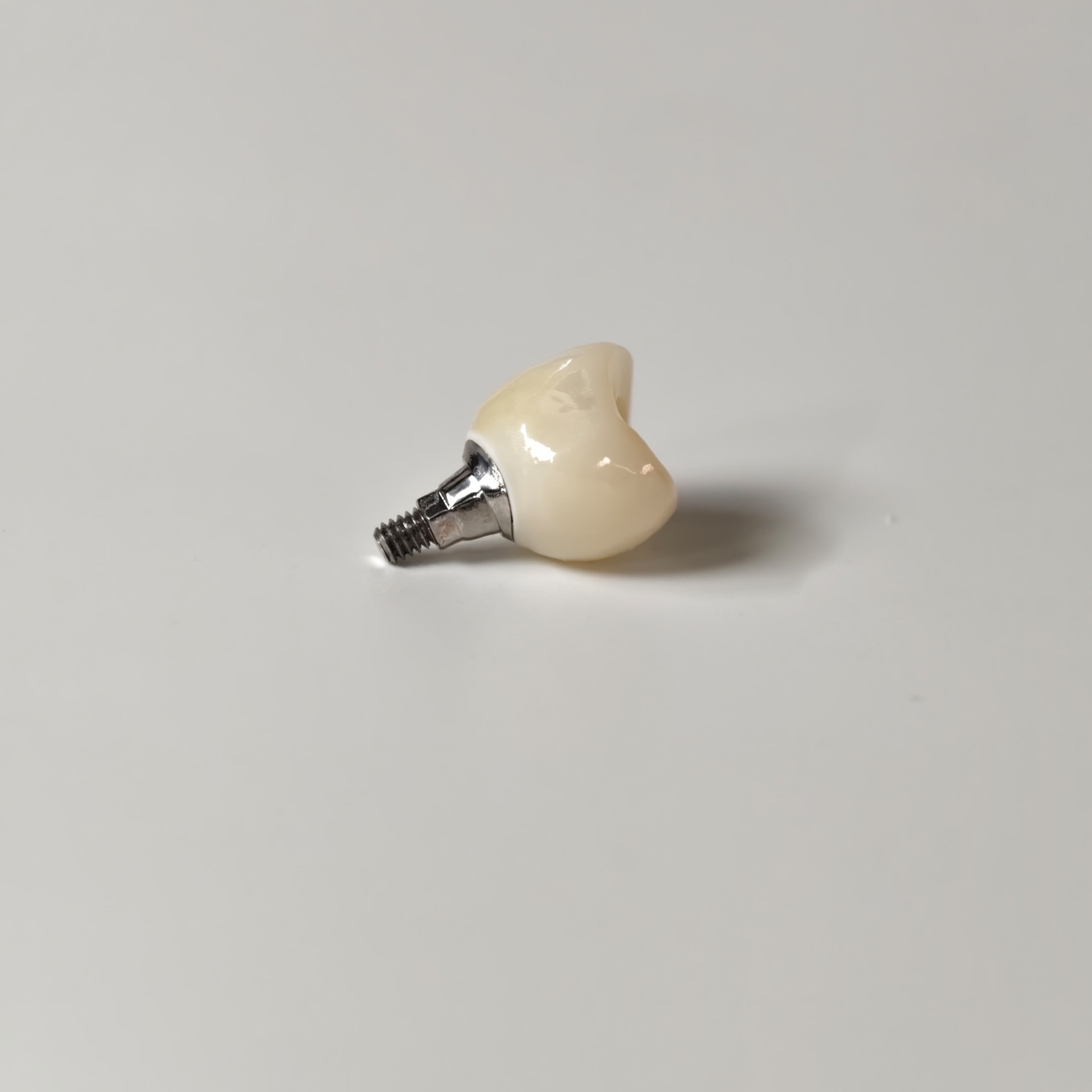 Zirconia crown with screw retained