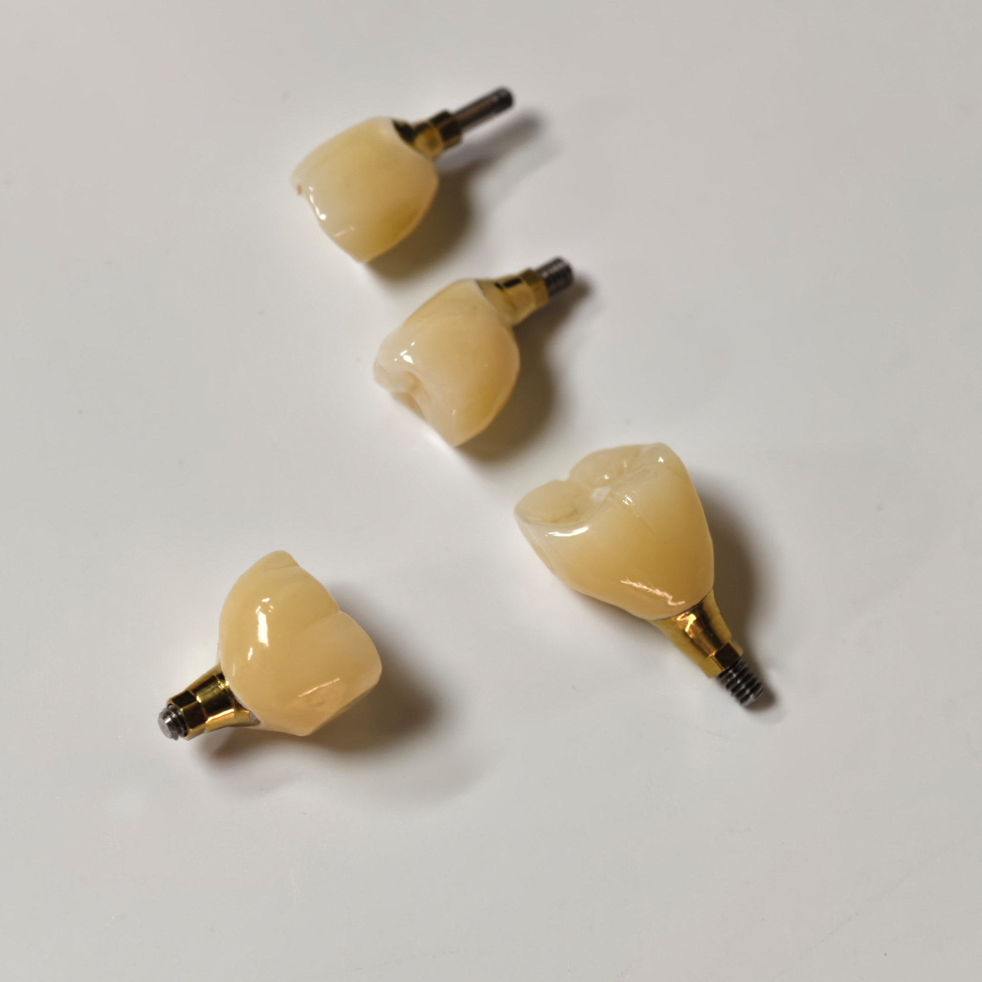 Zirconia crowns with screw retained