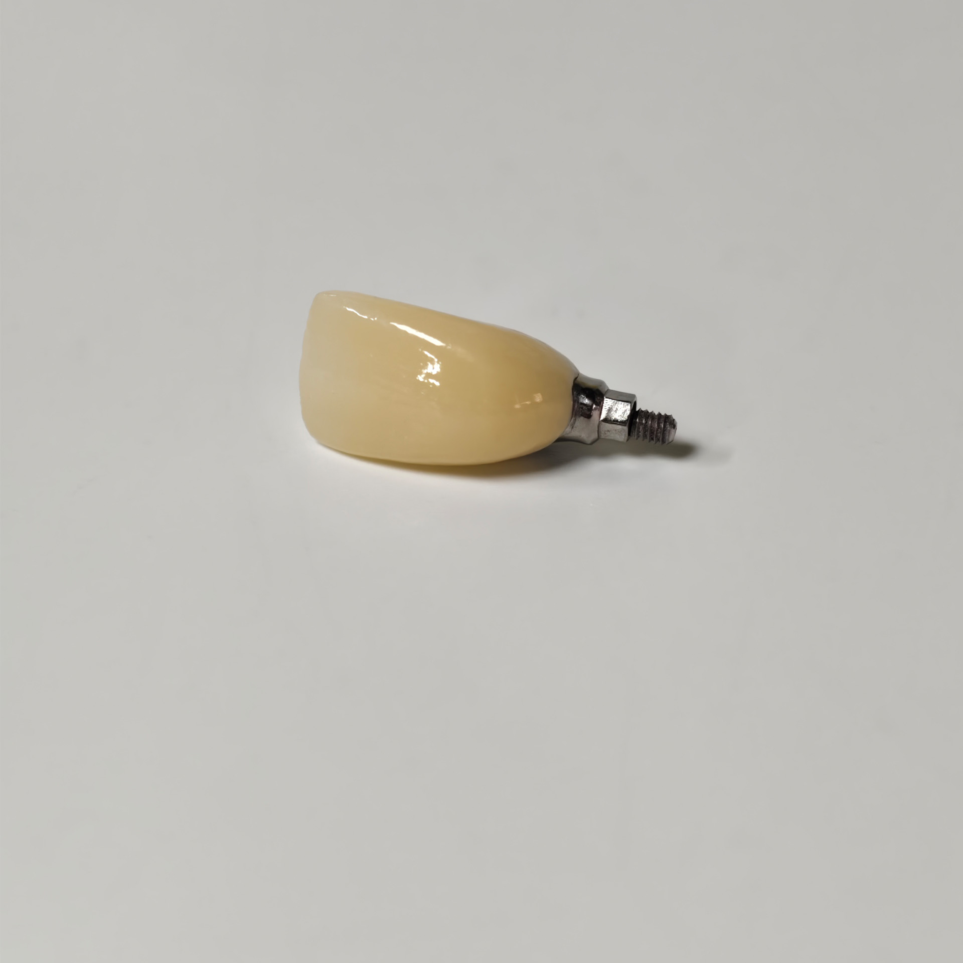 Zirconia crown with screw retained